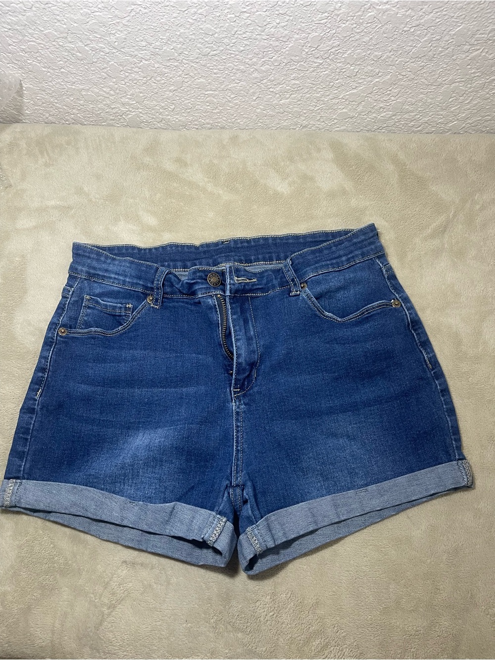 Classic Roll-Cuff Denim Shorts in Blue